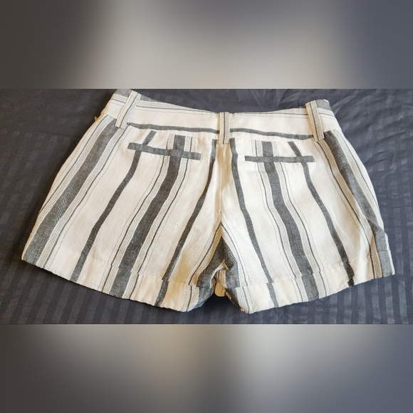 Express Linen Shorts Womens 4 Low Rise White Blue Striped Pockets Belt Loop F18 - Picture 2 of 13